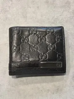 GUCCI 二つ折り財布 黒 レザー GGモチーフ