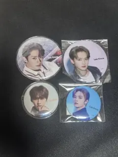 Lee Know 缶バッジ 4個セット
