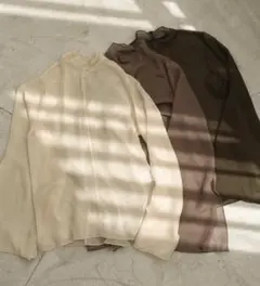 alumu. sheer airy high neck tops ブラウン