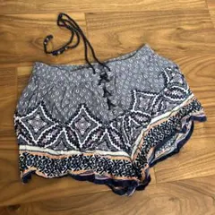 Abercrombie & Fitch XS 花柄ショートパンツ