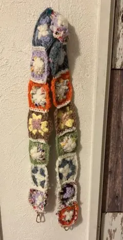 カラフル手編みスマホショルダーストラップ　グラニーモチーフ