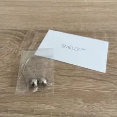 SMELLY ボール型ピアスのサムネイル