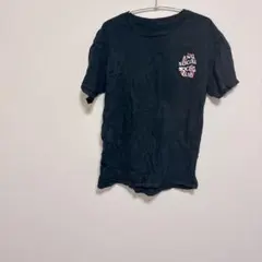 半袖Tシャツ 黒 花柄 プリント ロゴ 蝶々 大人可愛い トップス カジュアルのサムネイル