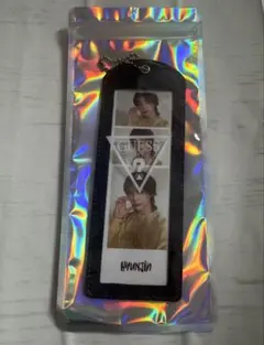 Stray Kids スキズ ヒョンジン着用 GUESS バンダナ 韓国限定品 - メルカリ