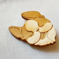 木製ブローチ　ヒノキ　フレンチブルドッグ