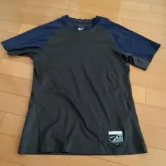 Nike Pro Combat 半袖シャツ ダークグレー/ネイビー