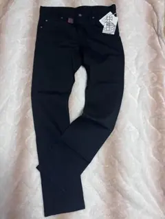 ☆新品 ヴィヴィアンウエストウッド スキニーデニム サイズ48 黒 ブラック☆