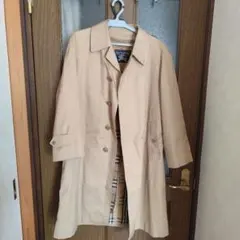 ベージュ トレンチコート タータンチェック