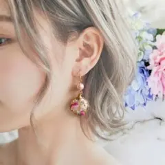ハンドメイド ホワイトとピンクのシェルピアス