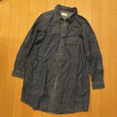 長袖シャツ　Mサイズ