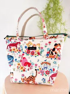 保冷バッグに見えない保冷トートバッグ/カラフルなお花畑とねこちゃん/ハンドメイド