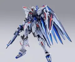 METAL BUILD 自由鋼彈CONCEPT2 SNOWSPARKLE