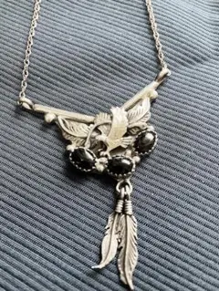 ヴィンテージシルバーアクセサリー　インディアンジュエリー　鷹　羽