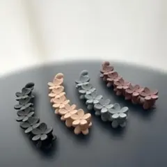 ヘアアクセサリー　4点セット　バナナクリーム　ヘアクリップ　花形