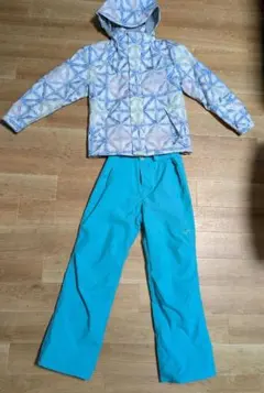 ニーマ nima　スキーウェア 上下セット 150 サイズ調整機能付き