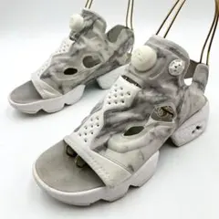 リーボック サンダル インスタポンプフューリー 24cm 白 グレー Y1811のサムネイル