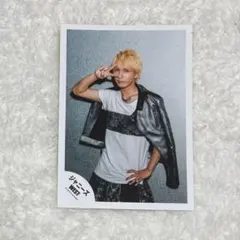 WEST. 藤井流星(8) 公式写真