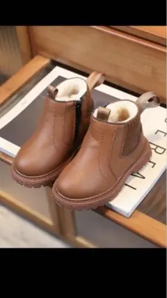 ブラウン ジッパー付きブーツ