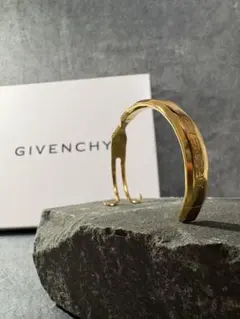 Givenchyゴールドバングル