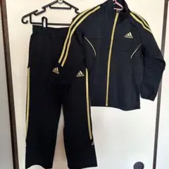 adidas上下セット⭐︎黒✖️金⭐︎130センチ