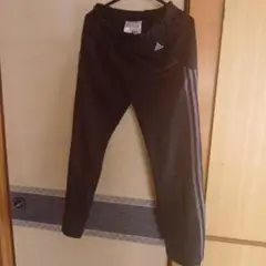 adidas ブラック トレーニングパンツ