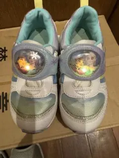 エルサとアナのライトアップスニーカー他3足全部で4足セット　18cm