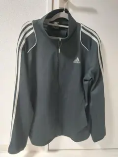 adidas トラックジャケット 黒 三本ライン フルジップ スポーツウェア