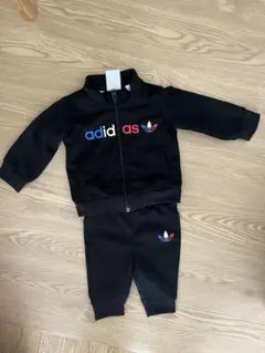 adidas ジャージ　セットアップ