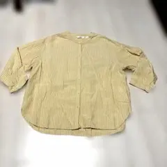 ギリギリ価格。ユニクロイエロー白ストライプ柄綿リネン混七分袖バンドカラーブラウス