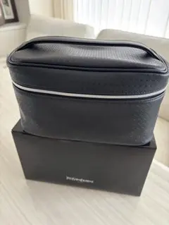 Yves Saint Laurent ブラックポーチ