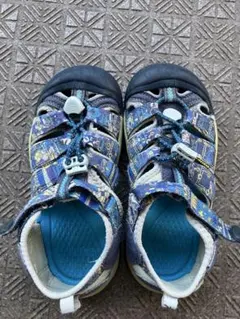 KEEN ストラップサンダル 青系　19.5cm