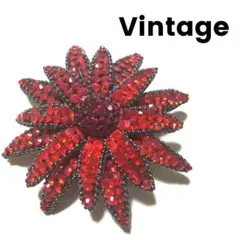 ヴィンテージ 赤いクリスタルの大きなフラワーブローチ　布張り