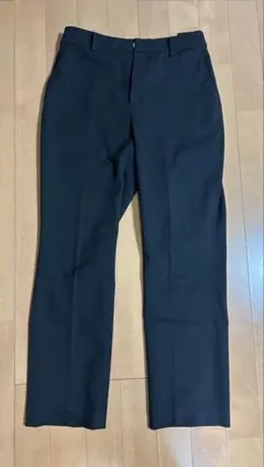 UNIQLO 黒 スラックス Mサイズ