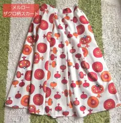 merlot メルロー ザクロ柄フレアスカートのサムネイル