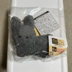 ブルーナアニマル くじ ミッフィー　E賞 マスコットバッジ うさぎ 黒