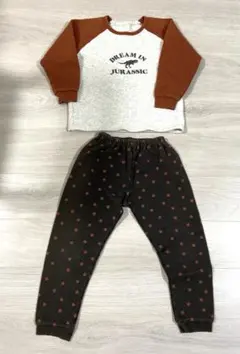 まとめ売り歓迎　子供 130サイズ　パジャマ　上下セット　dev!rock