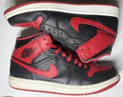 Nike Air Jordan 1 ブラック/レッド ミッド　片方紐なし説明必読