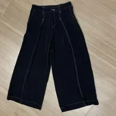 kyoko higa ブラック ワイドタックパンツ ホワイトステッチ