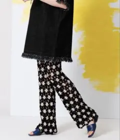 フラワー カジュアルパンツ