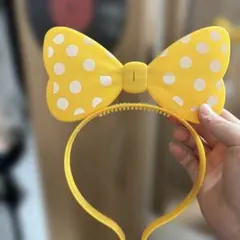 キラキラ光るカチューシャ