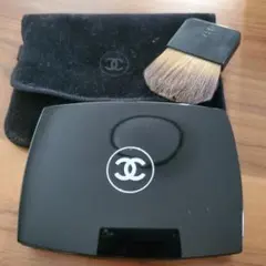 CHANELルミエールスクルテドゥシャネルヴィタルミエールエクラファンデーション シャネル / ヴィタルミエール エクラ コンパクトの公式商品情報