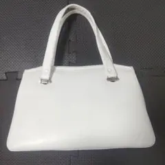 ノーブランド？ フォーマル？ ハンドバッグ がま口 白 素人補修有り