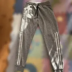 タイムセールグレー スウェットパンツ サイドストライプ　160 美品