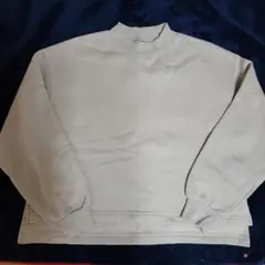 ベイジュ ハイネック 長袖 トレーナー