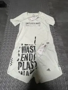 adidas☆新品未使用セットアップ（Lサイズ）