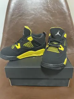 ナイキ　air jordan 4 thunderジョーダン4 サンダー NIKE