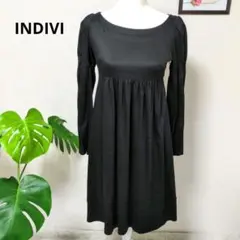 INDIVI インディビ 黒の長袖フレアチュニック 38のサムネイル