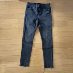 ウルトラストレッチスキニー　ハイライズジーンズ ダメージ70㎝