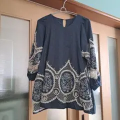 ' 長袖　カットソー　青×白　レース