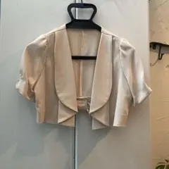Pour Vous ボレロ ベージュ Mサイズのサムネイル
